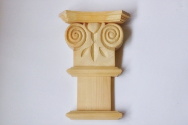 Handgeschnitzte Ornamente