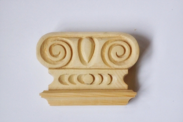Handgeschnitzte Ornamente